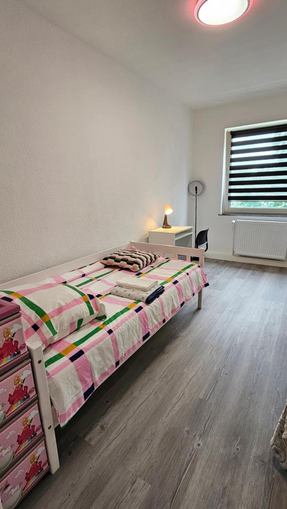 Zimmer In Bilk-Zentrum Duesseldorf Экстерьер фото